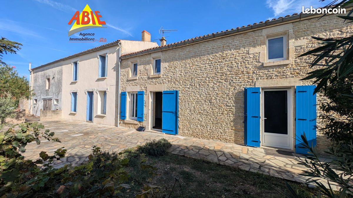 Maison 5 pièces 102 m² · à Maillé · 102 m² · 153 700 €