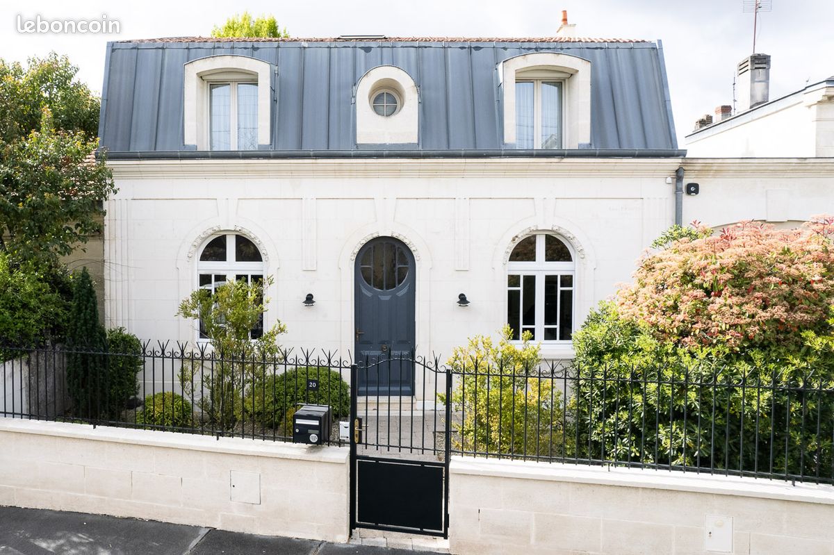 Maison 6 pièces 219 m² · à Bordeaux · 219 m² · 1 185 200 €