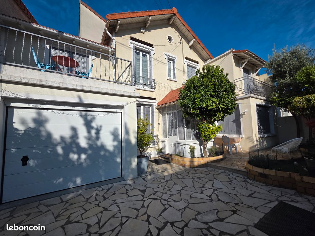 Maison 5 pièces 85 m² · à Villeneuve-la-Garenne · 85 m² · 382 000 €