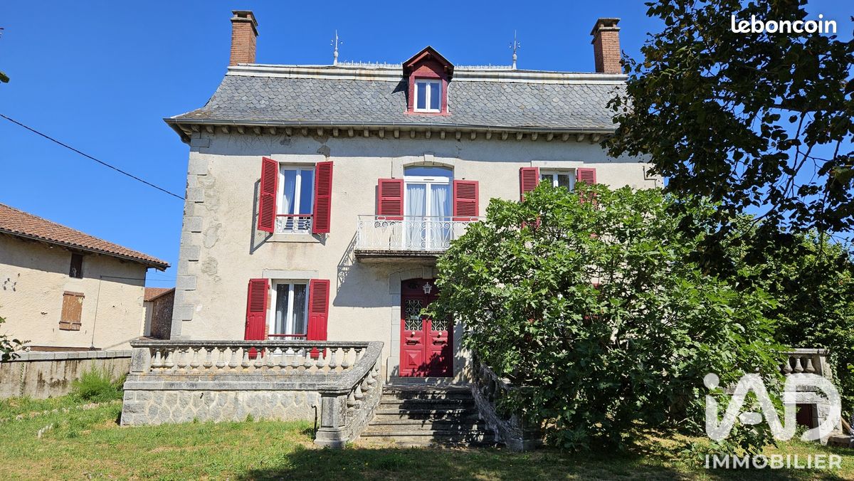 Maison 8 pièces 205 m² · à Saint-Étienne-de-Maurs · 205 m² · 169 000 €