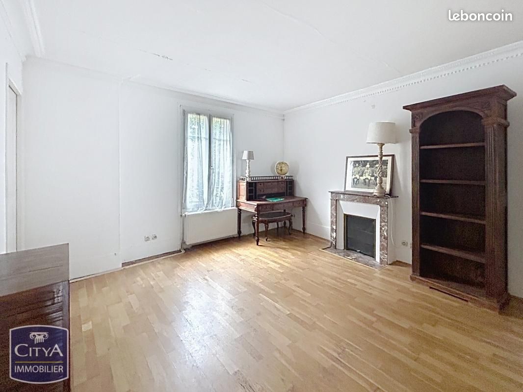 Appartement 2 pièces 51 m² · à Chaville · 51 m² · 210 000 €