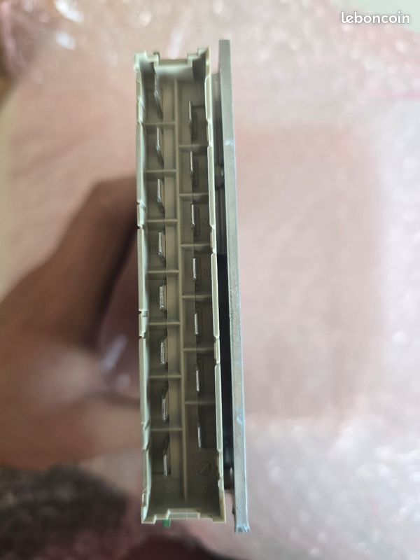 Alimentation POWER SYSTEM
Made in France
Model
Serial N'.
Input
Output
.
PST22110-15100-24100-15100-FS ind0o
1302020
Voltage: 110Vdc
Current: 19.6A
V1:15V/6.6A
V2: 24V/4,17A
V3: 15V/6.6A (image 2)