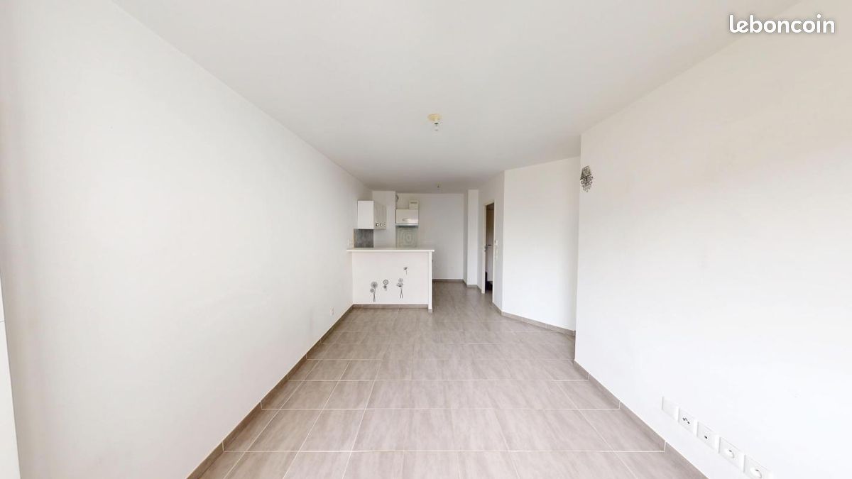 Appartement 1 pièce 28 m² · à Meaux · 28 m² · 670 €