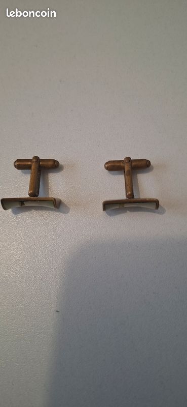 Anciens Boutons De Manchettes En Acier Brillant Argenté - Occasion Très Bon état