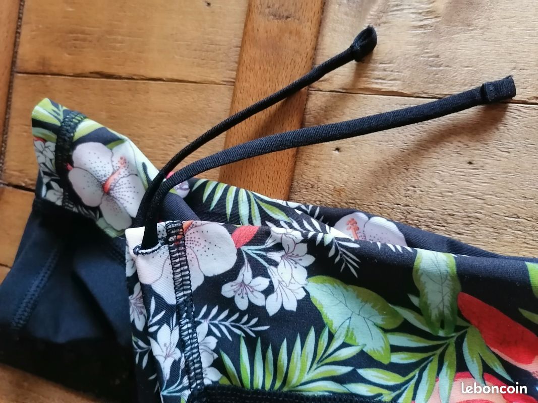 Ensemble maillot anti uv et short de bain fille, taille M. Quasi neuf (image 5)