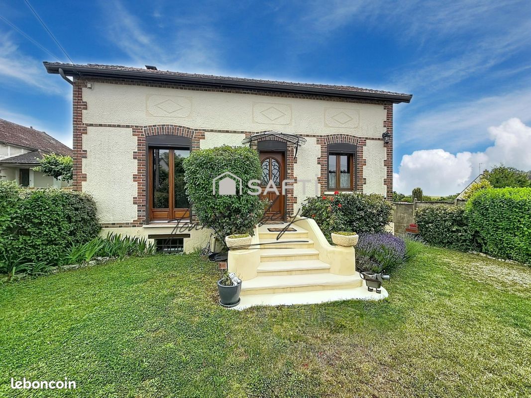 Maison 5 pièces 95 m² · à Longueville · 95 m² · 184 000 €