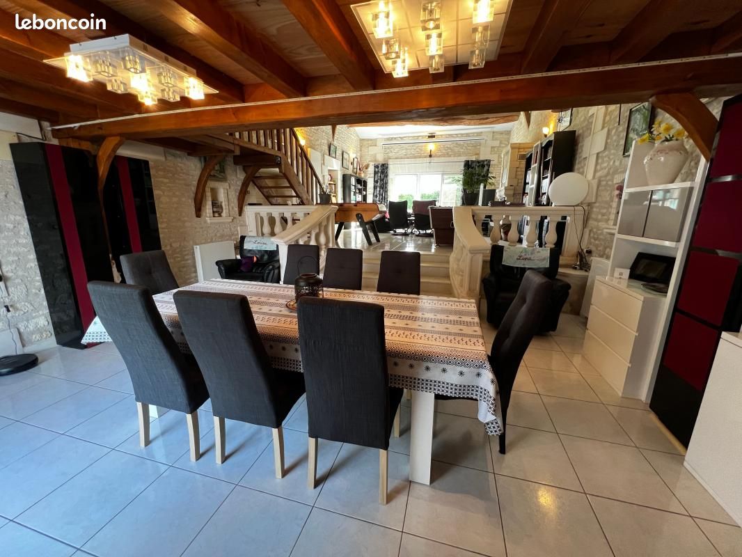 Maison 5 pièces 275 m² - Cozes 17120 (image principale 3)