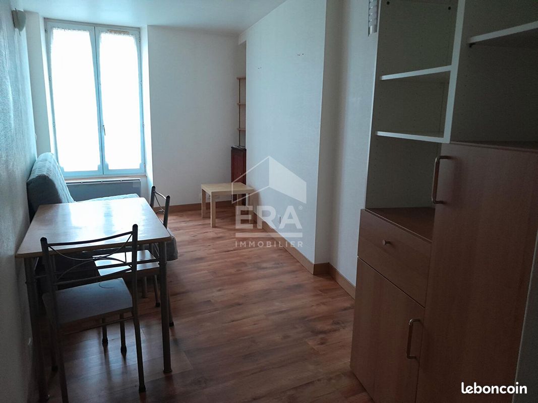 Appartement 1 pièce 20 m² · à Châteauroux · 20 m² · 355 €/mois