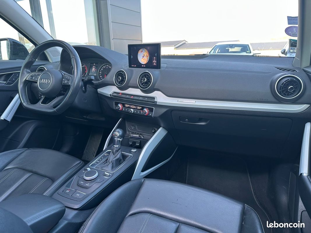 AUDI Q2 1.4 TFSI 150ch Design luxe S tronic 7 - CLIM AUTO / GPS / TOIT OUVRANT - (image 5)
