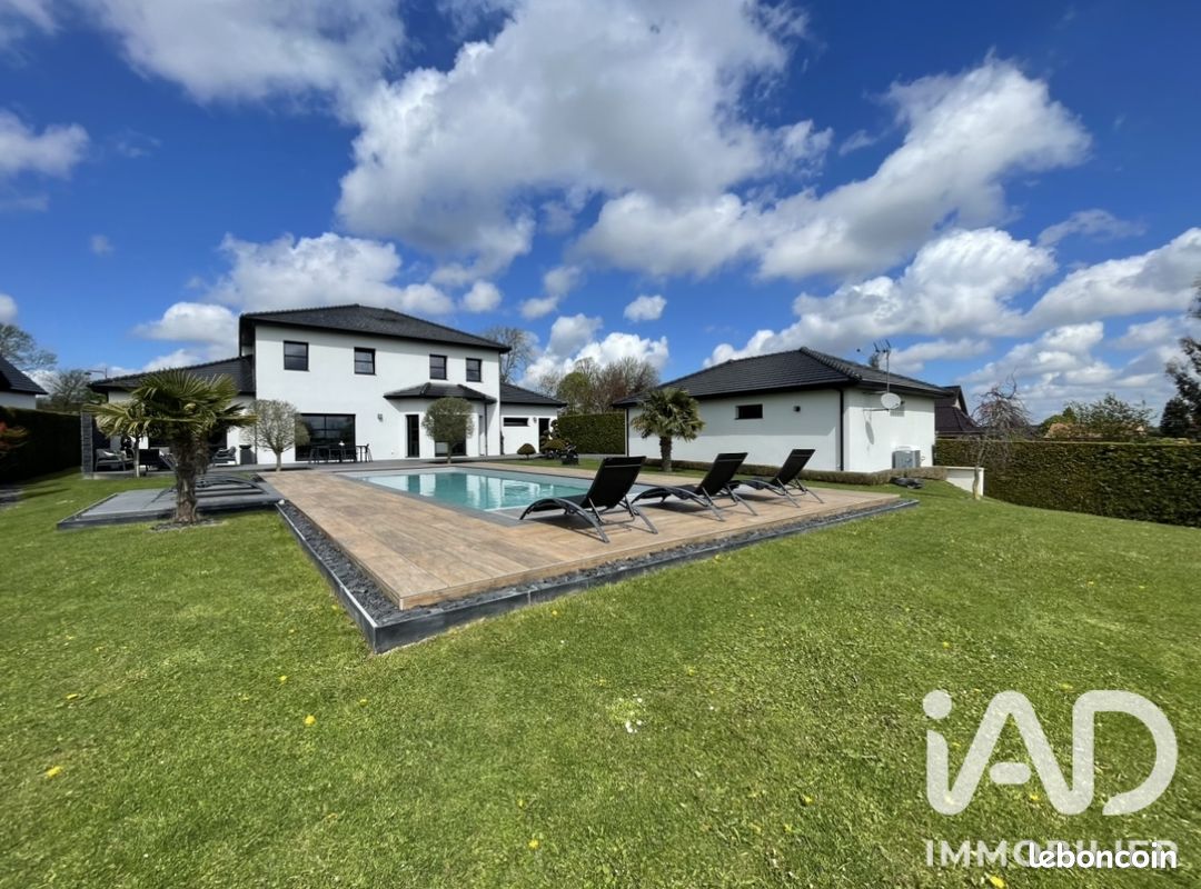 Maison 9 pièces 265 m² · à Bouvigny-Boyeffles · 265 m² · 995 000 €