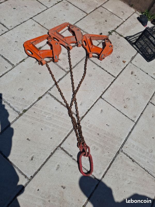 Palonnier tri-pinces de levage pour regards de visite et buses en béton (image 1)