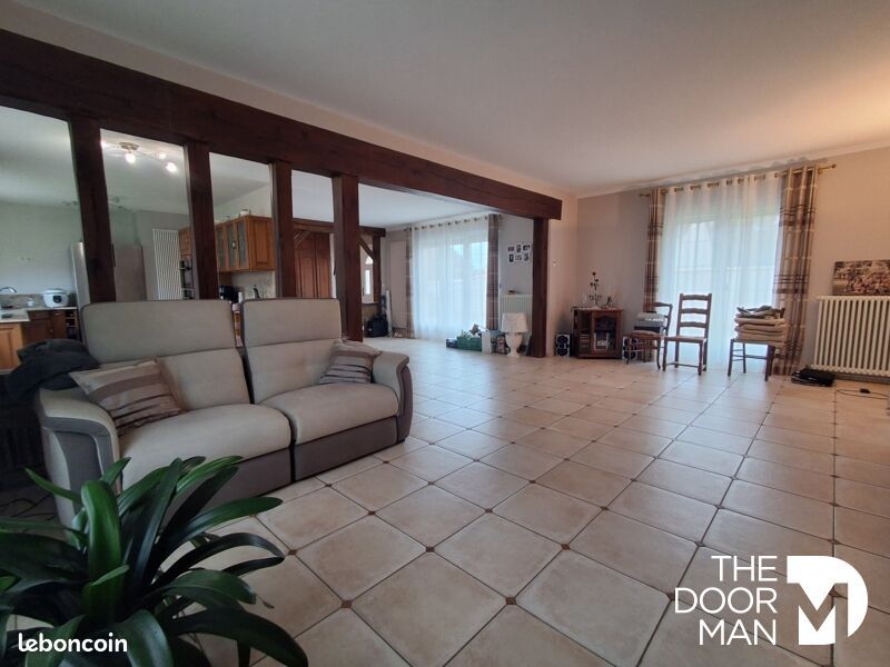 Maison 7 pièces 177 m² · à Hanches · 177 m² · 358 000 €