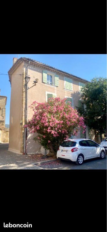 Maison 8 pièces 236 m² · à Lauris · 236 m² · 469 000 €