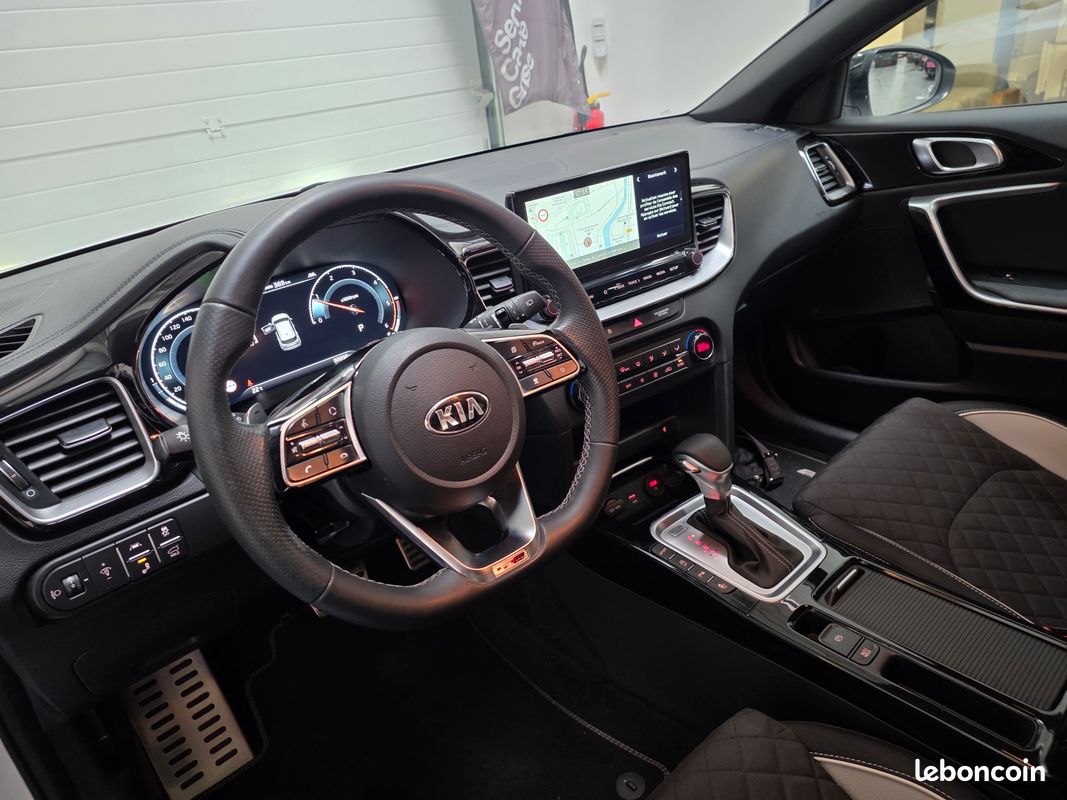 Kia Ceed SW 1.6 CRDI 136 GT-Line DCT7 (Caméra, LED, GPS, BVA) (image 7)