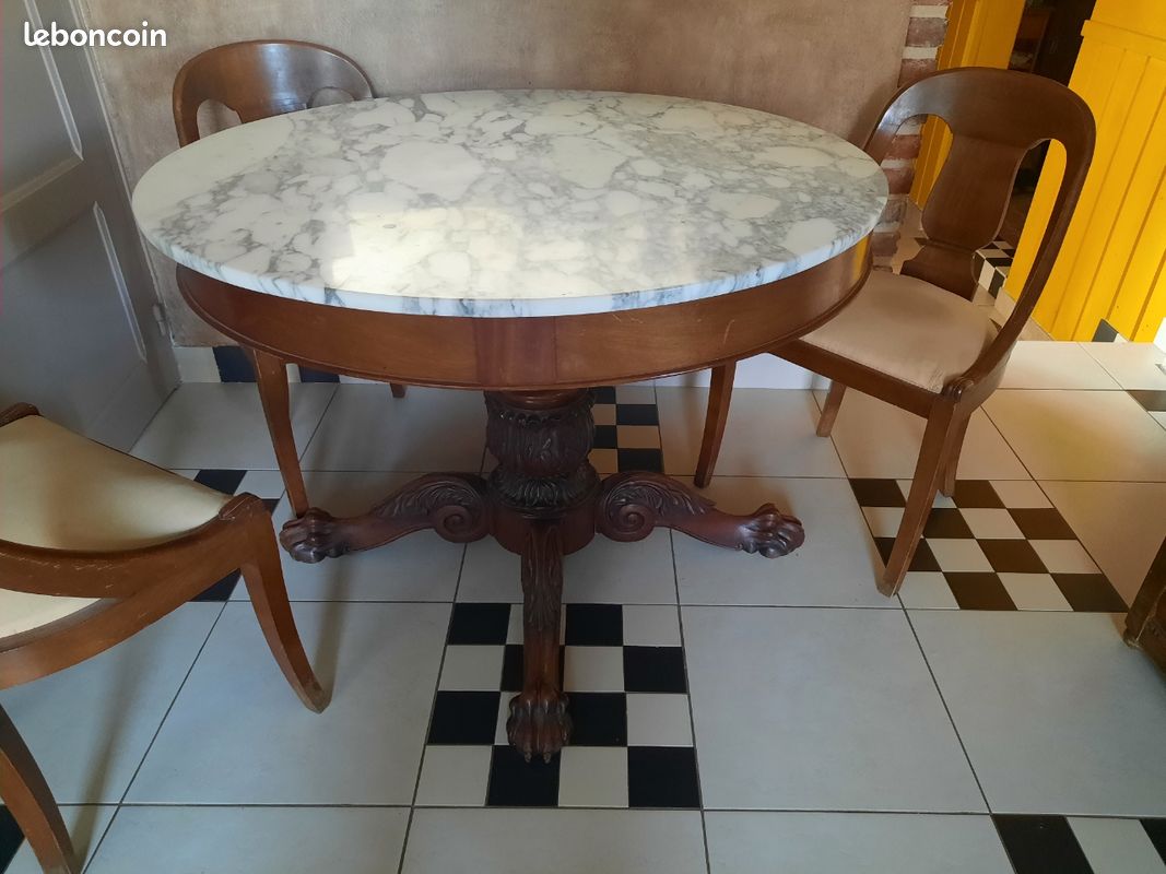 Table ronde en marbre (image 1)