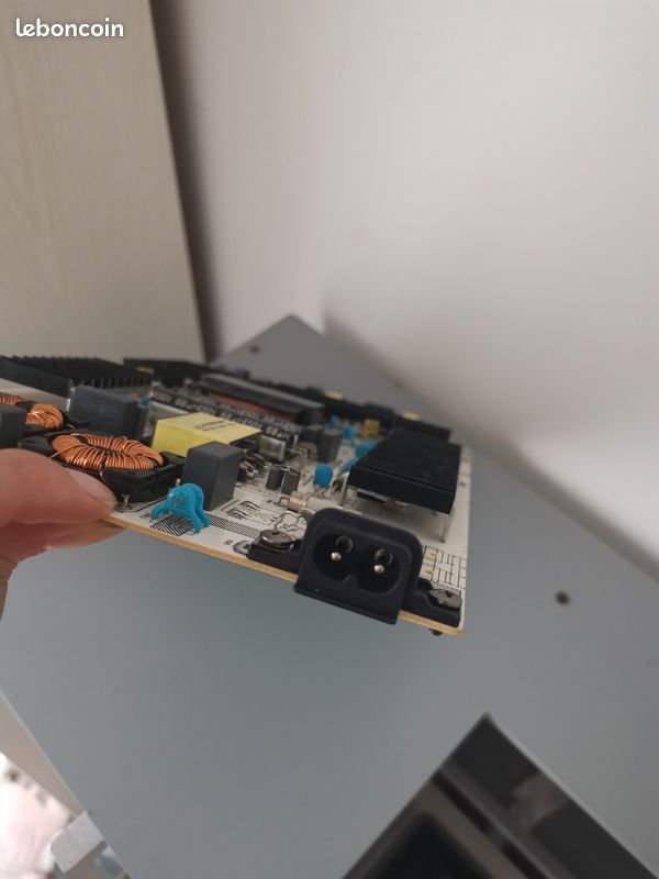 Carte D'alimentation Pour TV Hisense - Référence RSAG7.820.6905/R0H, Compatible Modèle H49NEC6500, Occasion