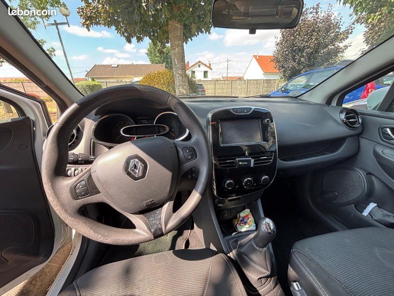 Renault clio 4 ( DEUX PLACES ) (image 3)