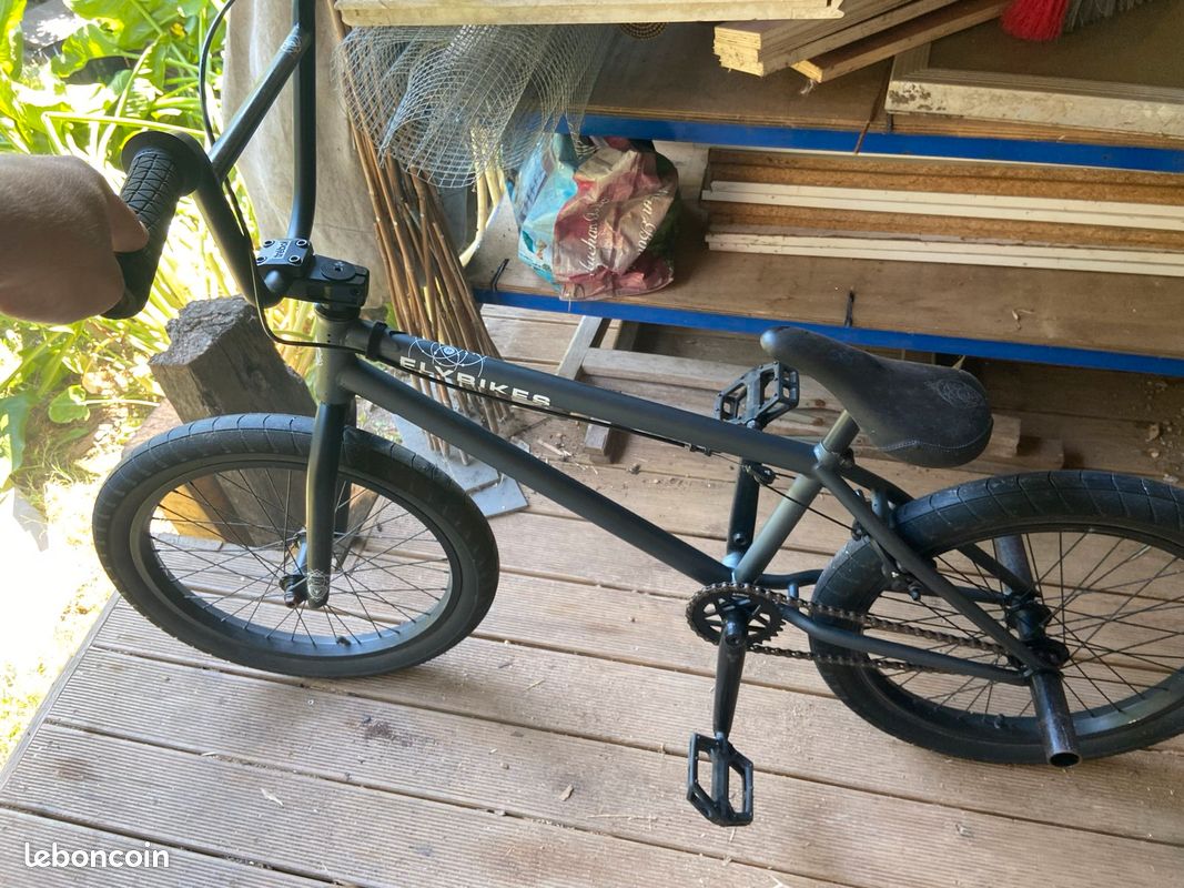 BMX Flybikes Neutron 2022 - Vélos