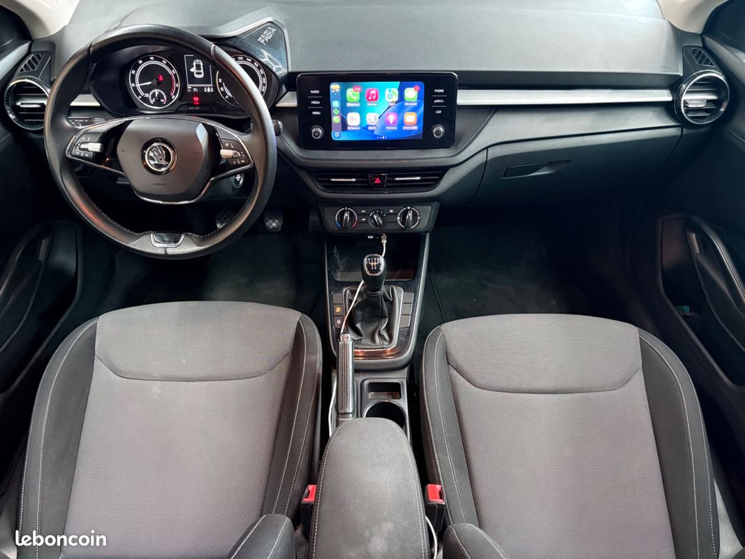 Skoda FABIA 1.0 TSI 95 CH BVM5 Ambition 2EME MAIN + CARPLAY + RADARS AV/AR + GARANTIE 12 MOIS (image 10)