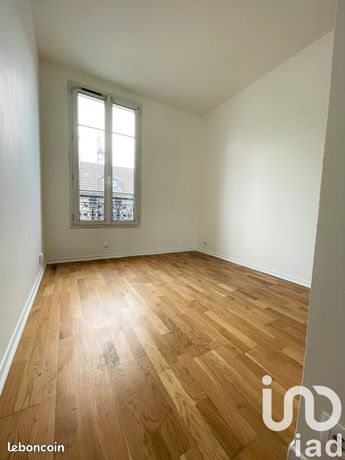 https://img.leboncoin.fr/api/v1/lbcpb1/images/32/45/38/324538bbf931afd4db9a08ca9db4bf17b243d196.jpg?rule=ad-image