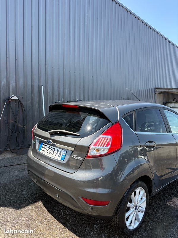 Ford Fiesta 1.0L ecoboost en l’état (image 3)