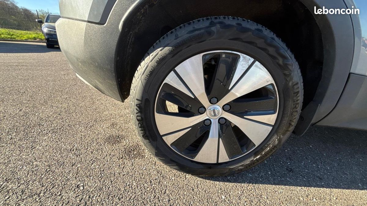 Volvo XC40 BUSINESS T2 129 ch Geartronic 8 Momentum (image 32)