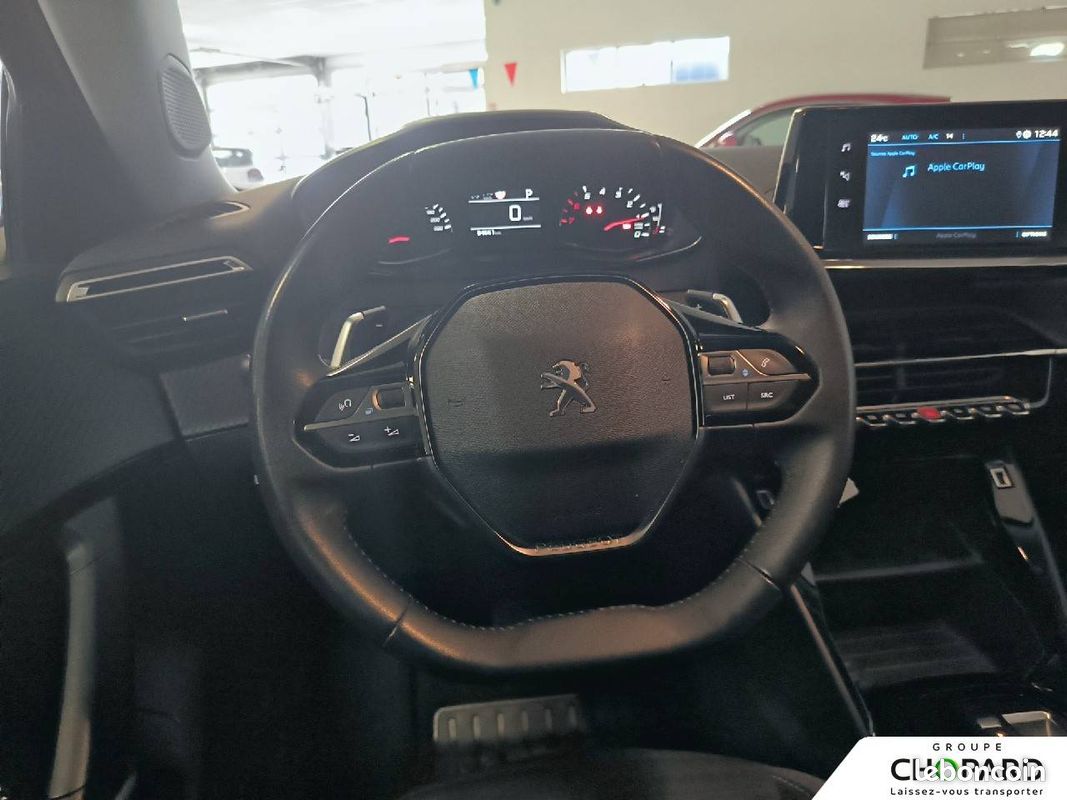 PEUGEOT 2008 PureTech 130 S&S EAT8 Style (image 17)