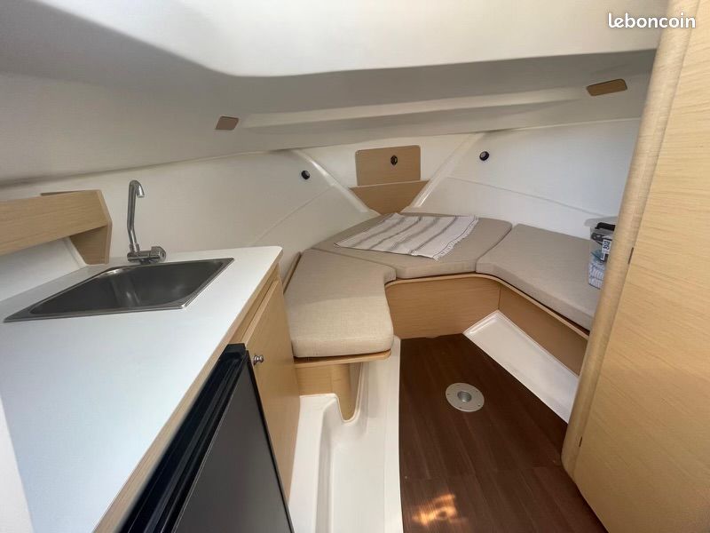 Flyer 750 Sundeck (image 3)