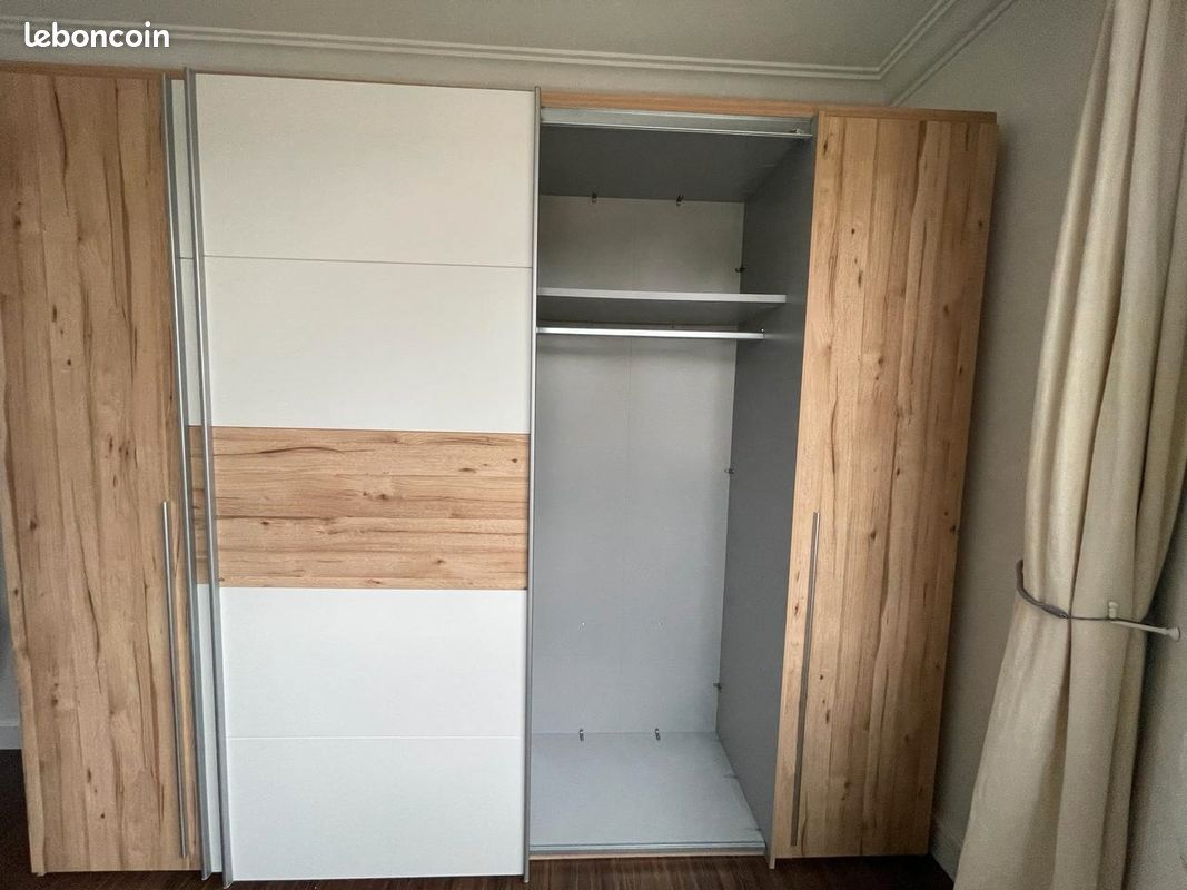 Armoire avec grande capacité de rangement en parfait état (image 3)