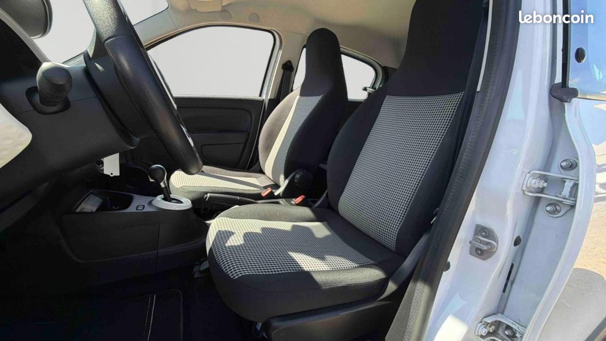 Renault Twingo E-TECH ELECTRIQUE III Achat Intégral - 21 Life (image 11)