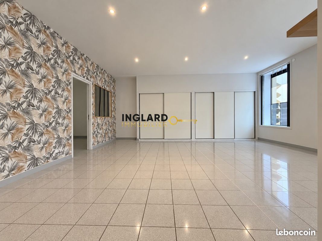 Immeuble 85 m² · à Bourbourg · 85 m² · 650 €/mois
