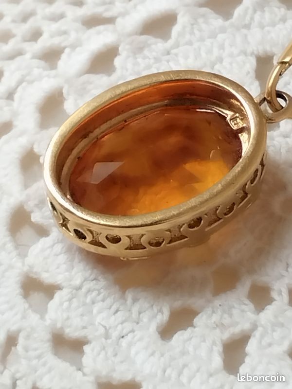 Chaîne pendentif des années 1970 - France