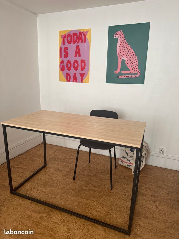Je vends grande table/bureau (image 1)