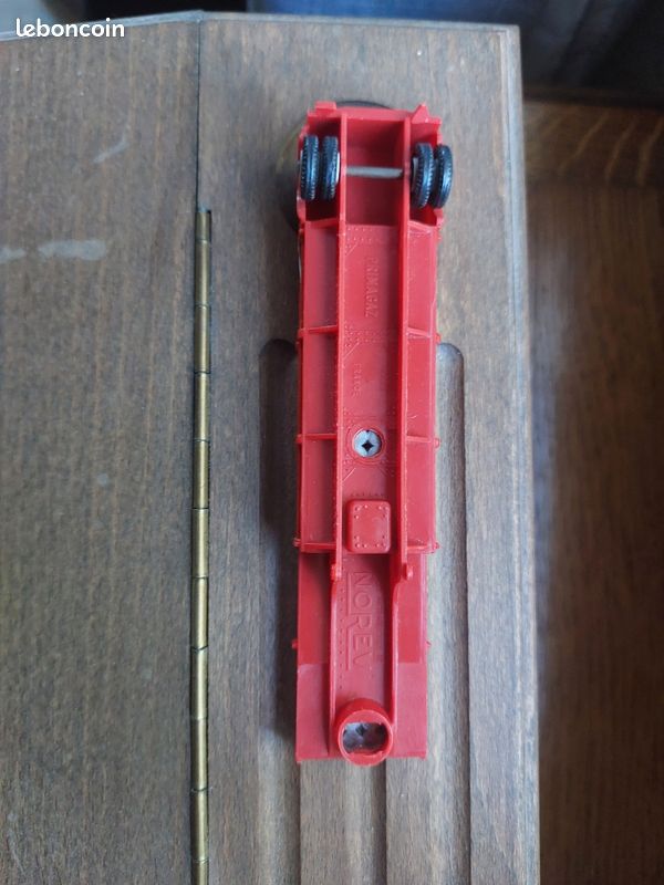 Tracteur UNIC Rouge Miniature Norev échelle 1/86 - Occasion - Jouet Collection