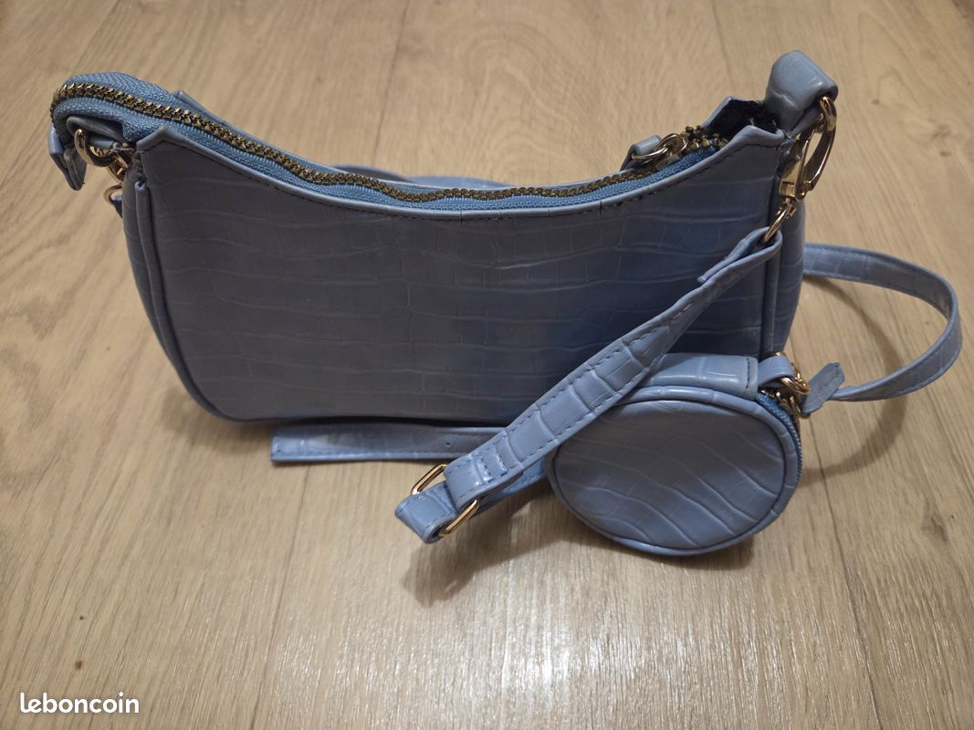 Sac bandoulière bleu effet croco pochette assortie Primark