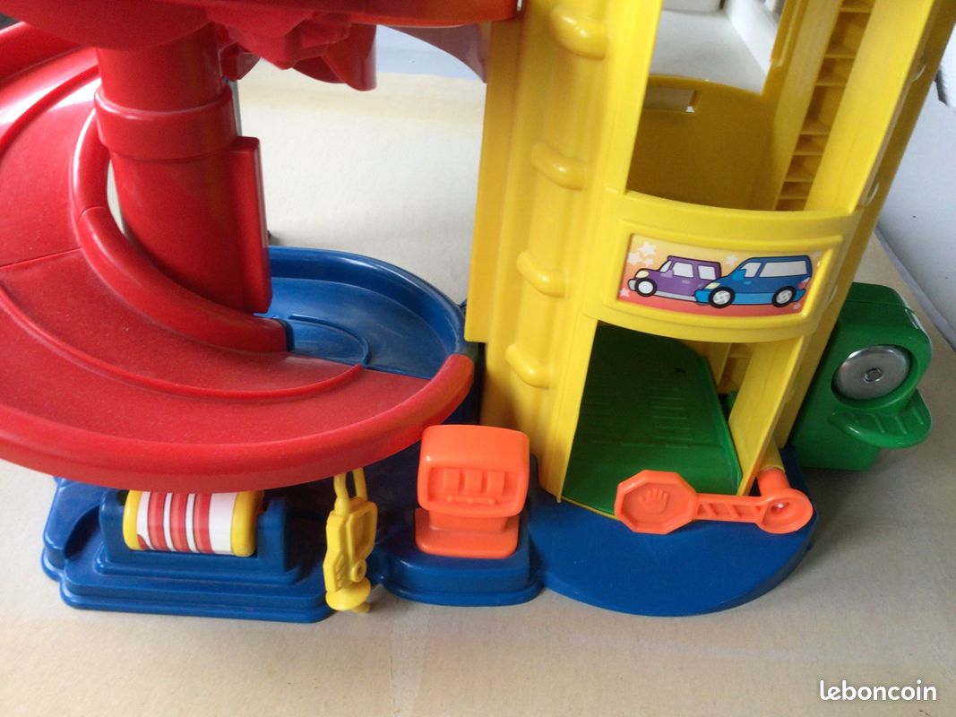 Garage Fisher price parfait état (image 2)