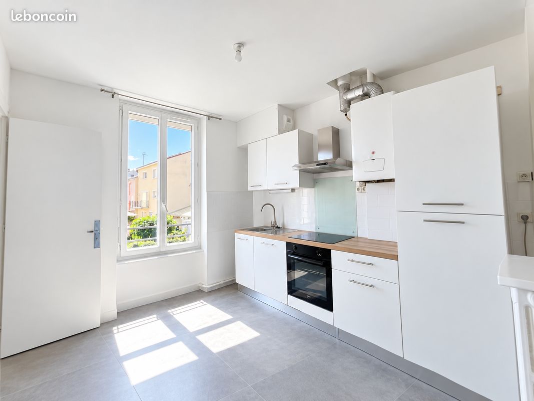 Appartement 4 pièces 82 m² · à Limoges · 82 m² · 930 €/mois