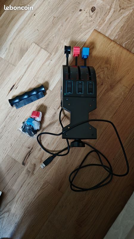 Logitech flight throttle quadrant (image 1)