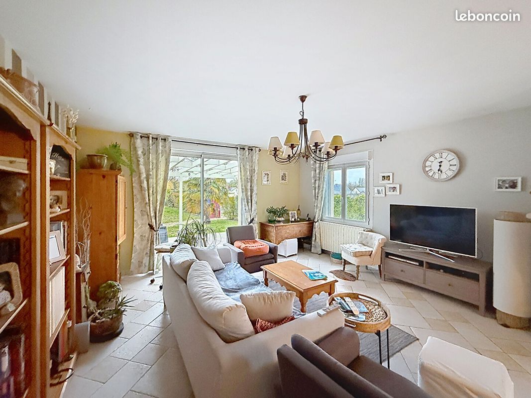 Maison 6 pièces 210 m² · à Rives-du-Loir-en-Anjou · 210 m² · 394 000 €