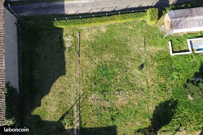 Terrain 679 m² · à Orléat · 679 m² · 49 000 €