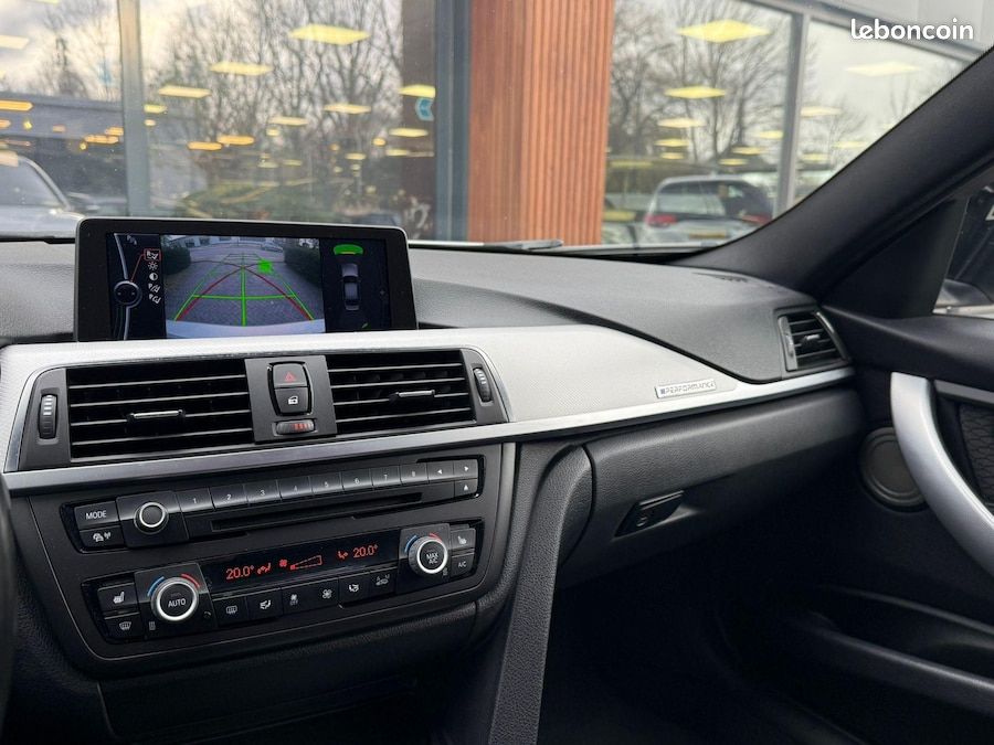 BMW Série 3 335i 306ch Xdrive M sport - Affichage tête haute Phares bi-xénon (image 16)