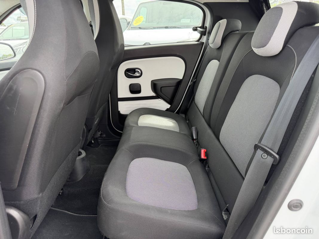 RENAULT Twingo III E-Tech Equilibre (image 8)