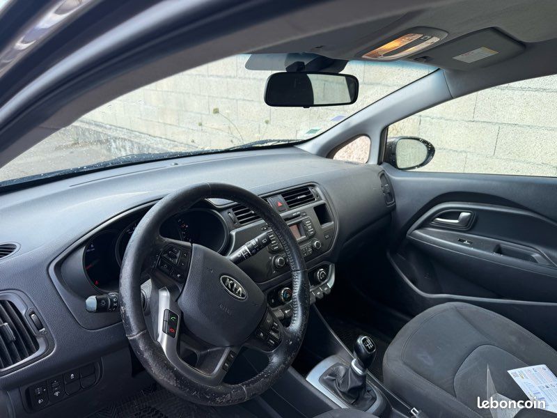 Kia Rio (image 3)