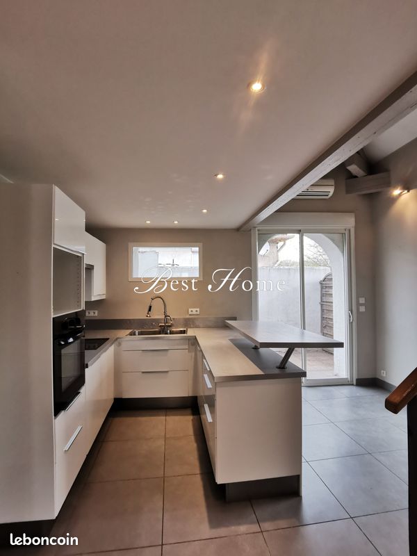 Appartement a louer nimes - 4 pièce(s) - 106 m2 - Surfyn