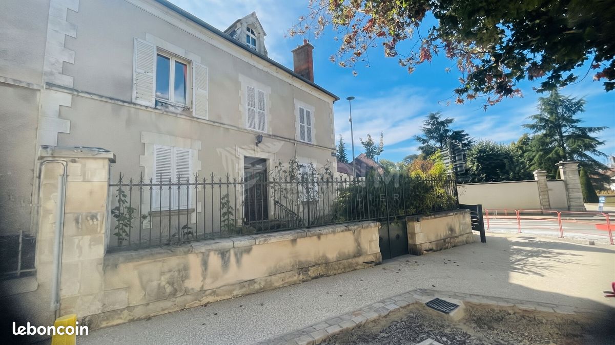 Maison 8 pièces 179 m² · à Chablis · 179 m² · 321 000 €