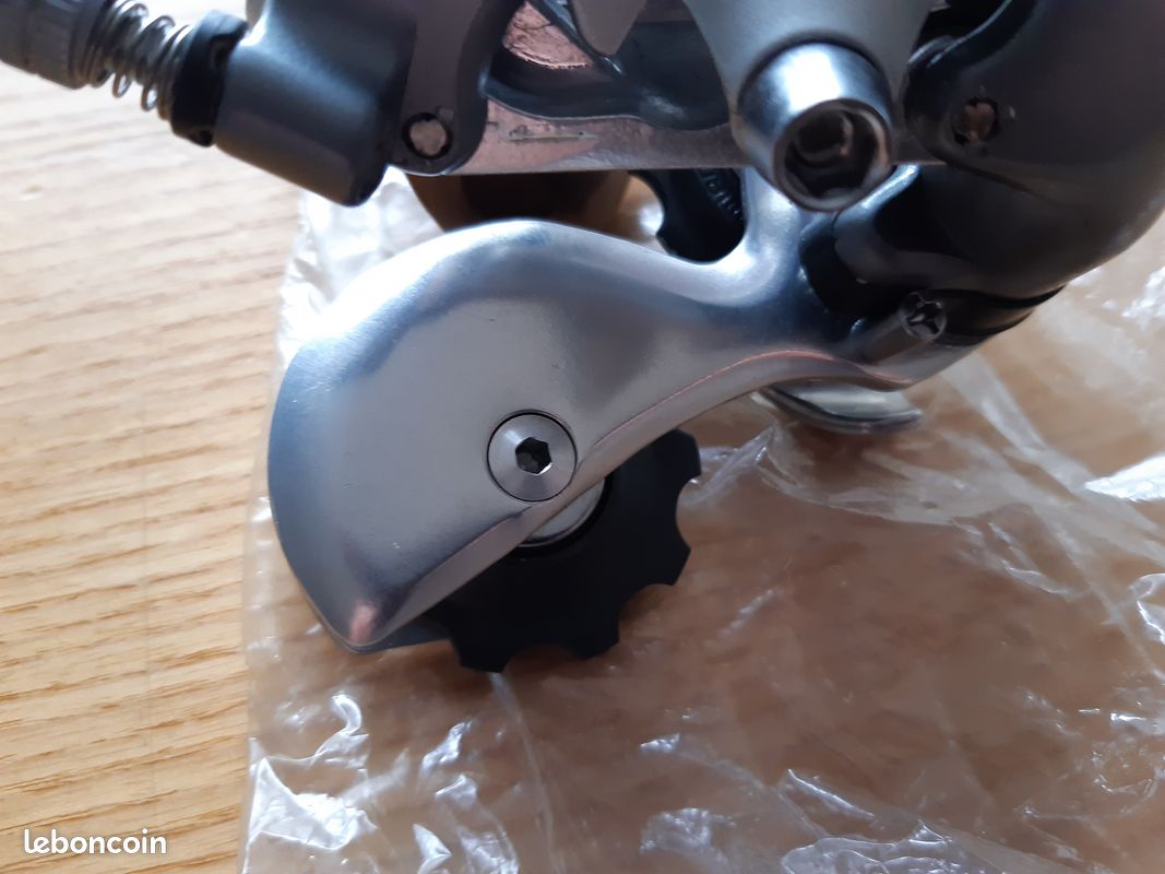 Dérailleur arrière NEUF Shimano 600 Ultégra - Équipements vélos