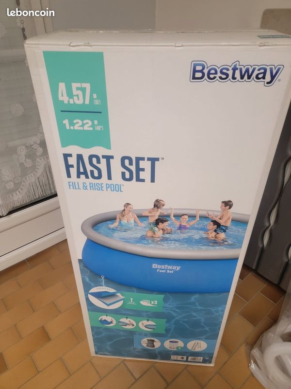 Vend Piscine Neuf (image 1)