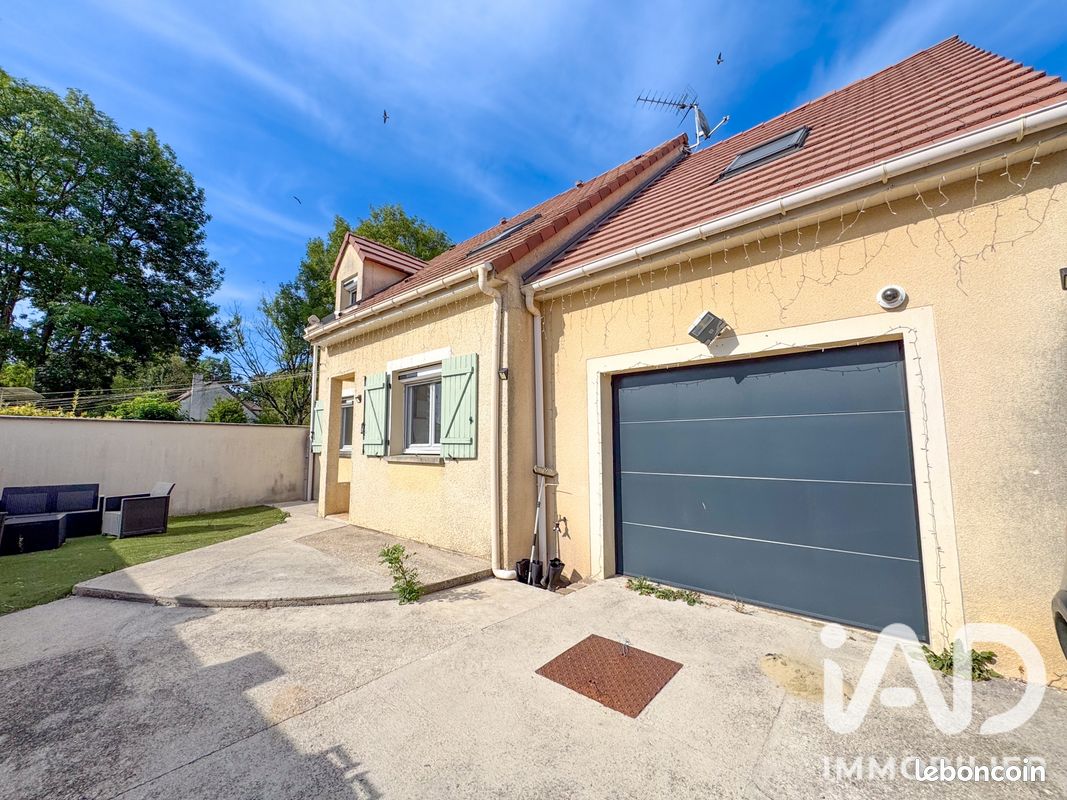 Maison 5 pièces 120 m² · à Hautefeuille · 120 m² · 300 000 €