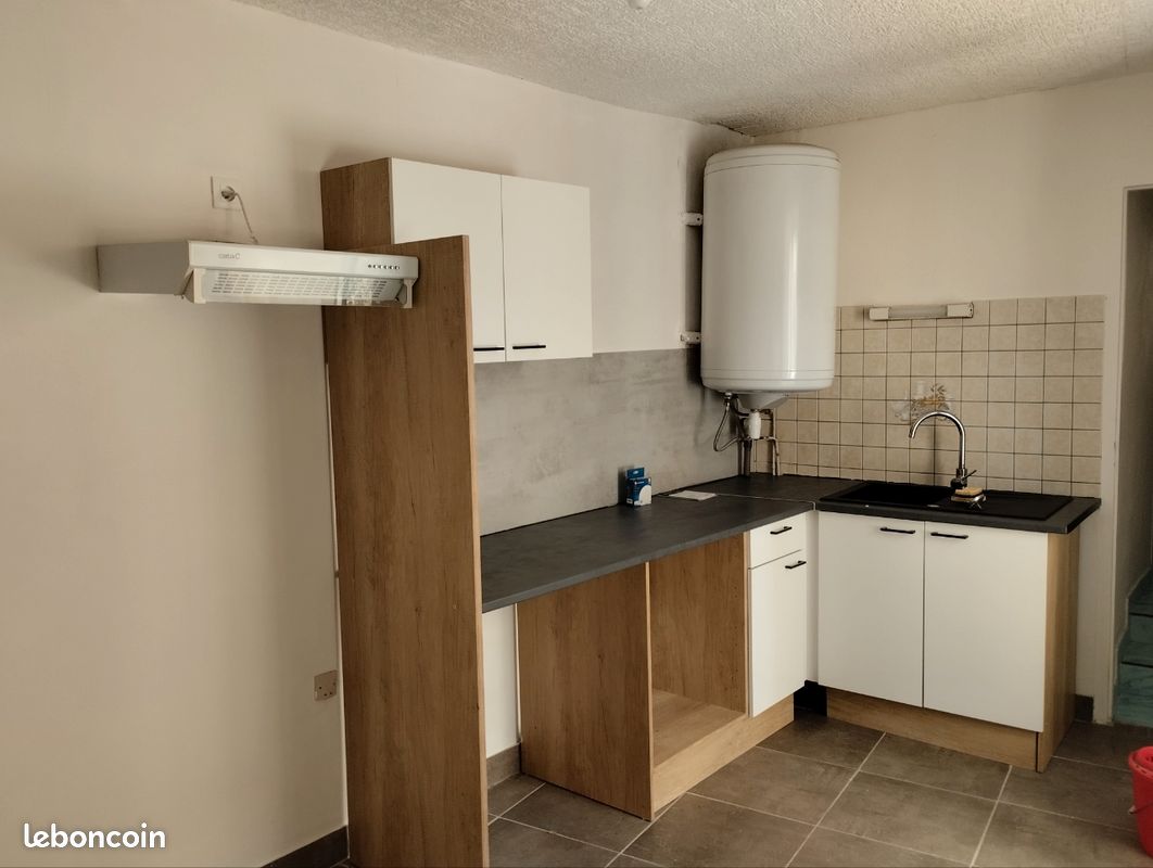 Appartement 4 pièces 43 m² · à Neuville-de-Poitou · 43 m² · 430 €