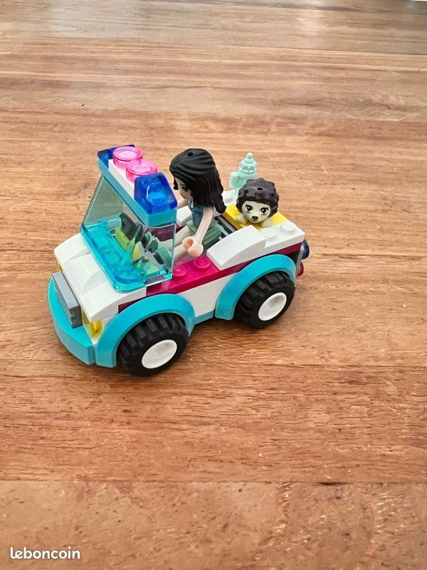 Lego Friends Emma et sa voiture (image 1)